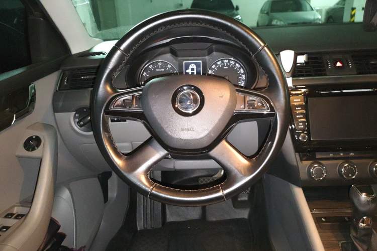 Used Skoda Octavia 2015 1.6L Automatic Yijun Edition