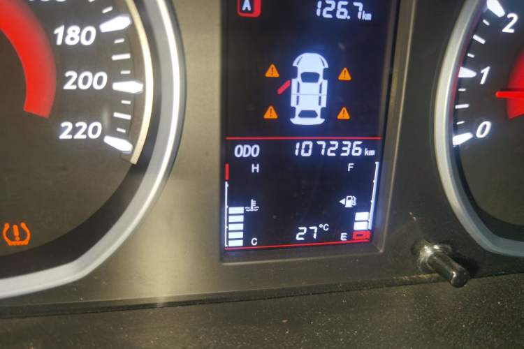 Used Soueast DX3 2016 1.5L Manual Luxury Edition Odometer Close Up