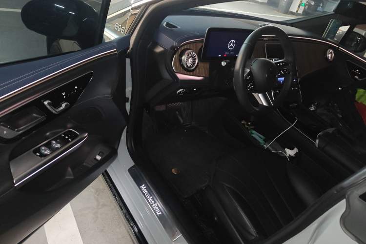 Used Mercedes-Benz EQE 2022 350 Pioneer Edition
