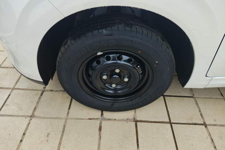 Used Wuling Hongguang New Energy 2024 All-Electric Model 300KM Practical Version
