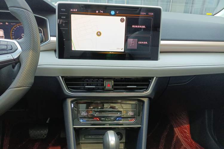 Used Volkswagen Tharu 2024 300TSI Two-Wheel-Drive Full Moon Edition Audio And AC Panel