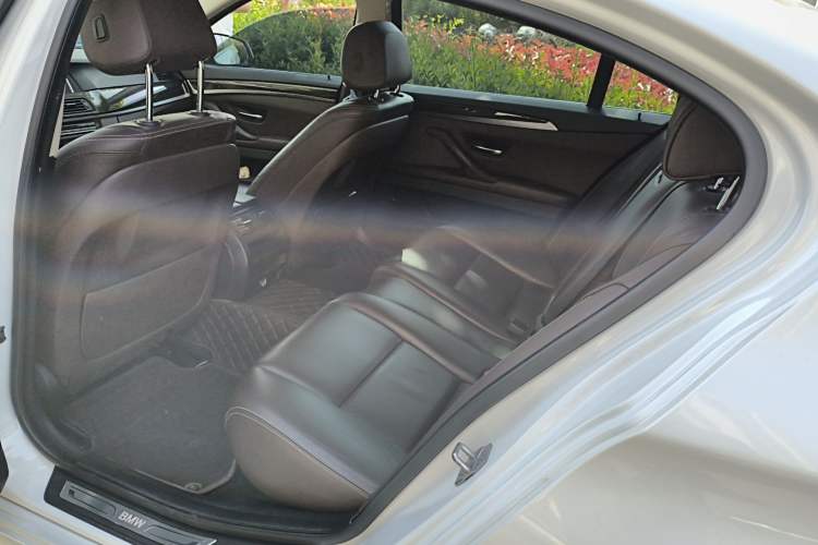 Used BMW 5 Series 2014 525Li Luxury Design Package
