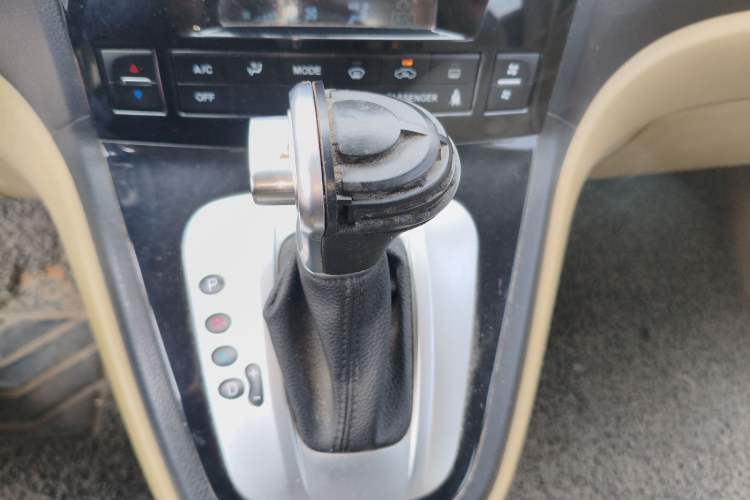 Used Haval H6 2012 2.4L Automatic Two-Wheel Drive Elite Version
