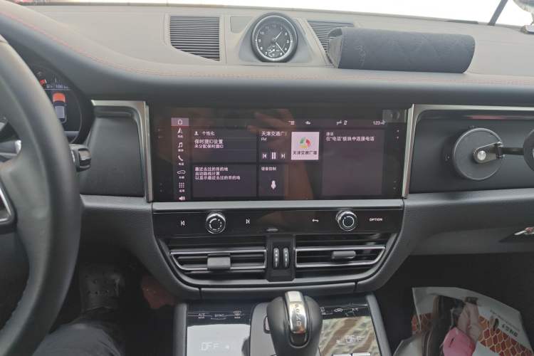 Used Porsche Macan 2024 Macan 2.0T Audio And AC Panel