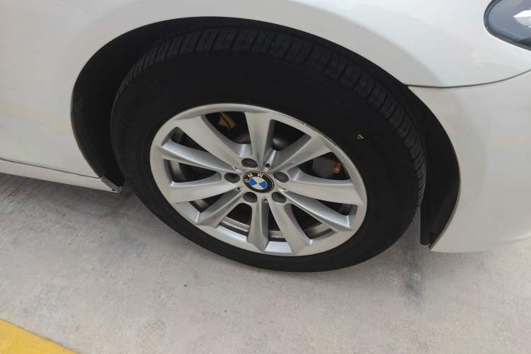 Used BMW 5 Series 2014 520i Elegant Edition