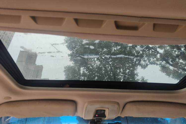 Used Volvo S80L 2011 2.0T Zhiya Edition
