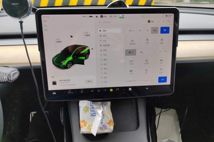 Used Tesla Model Y 2021 Standard Range Rear-Wheel Drive Version Audio And AC Panel