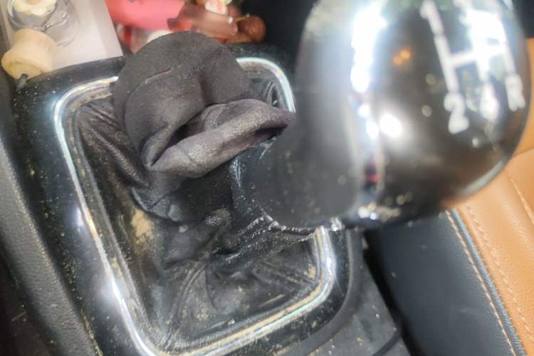 Used CHANGAN OSHAN CX70 2016 1.6L Manual Luxury Model Gear Lever