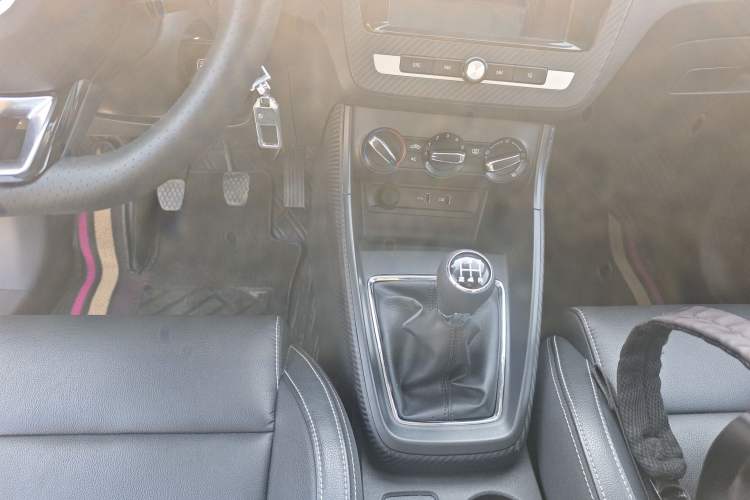 Used MG ZS 2018 1.5L Manual Luxury Version China V Standard
