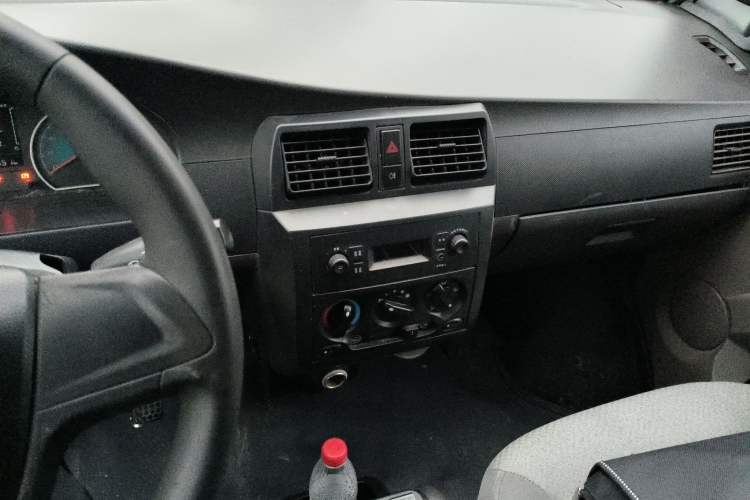 Used Wuling EV50 2021 Van Logistics Vehicle Huishitong Penghui 43.2kWh Tongyu Electric Control System
