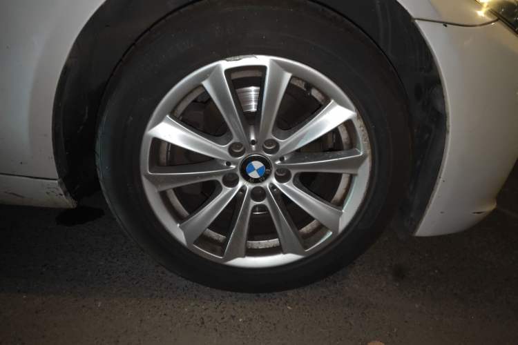 Used BMW 5 Series 2015 520i Elegant Edition
