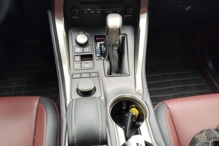 Used Lexus NX 2015 200T All-Wheel-Drive Fēngshàng Edition
