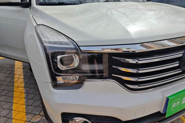 Used GAC Trumpchi GS7 2017 320T Two-Wheel-Drive Luxury Model Right Front Headlight