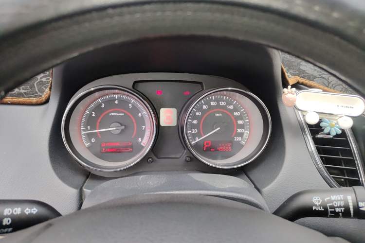 Used Bestune B50 2013 1.6L automatic luxury version
