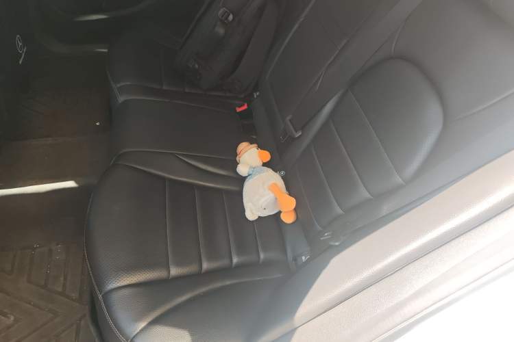 Used Mercedes-Benz C-Class 2018 C 200 L Sport Edition Left Rear Seat