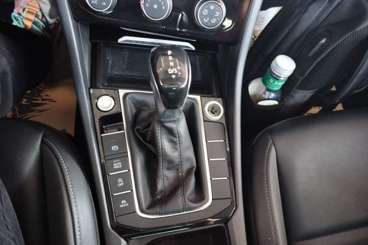 Used Volkswagen Sagitar 2020 280TSI DSG Comfort Version China VI Standard Gear Lever