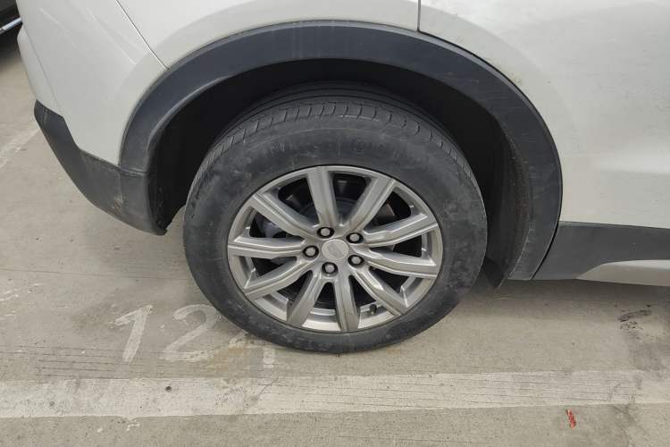 Used Cadillac XT4 2020 28T Two-Wheel-Drive Leading Version Exterior 5