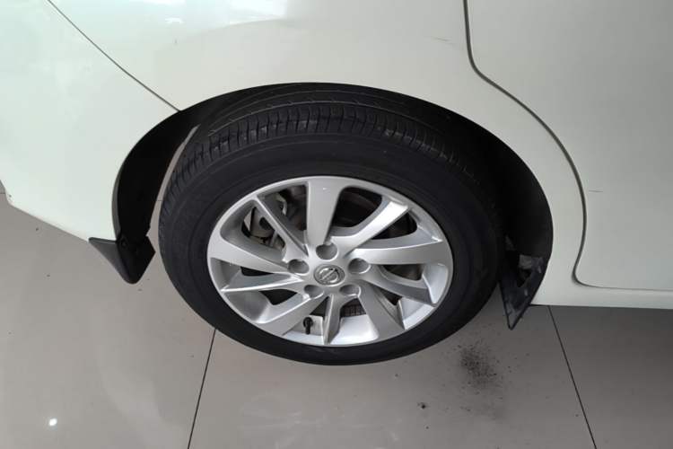 Used Nissan Tiida 2016 1.6L CVT Cool Dynamic Edition