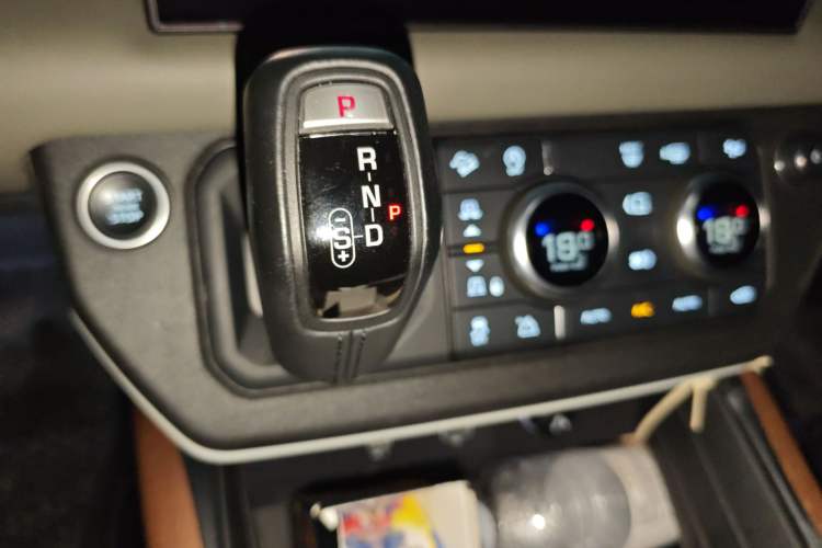 Used Land Rover Defender 2022 110 P400 X-DYNAMIC HSE
