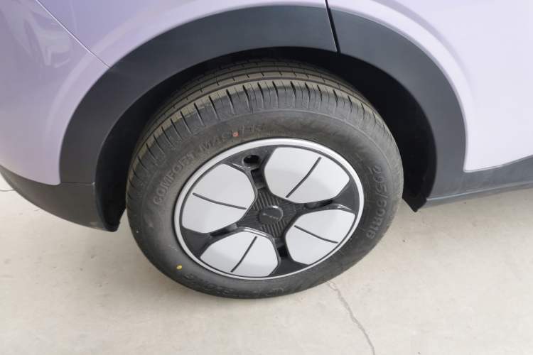 Used Geely Galaxy Geome 2026 Model 410km Carefree Edition Right Rear Wheel Hub