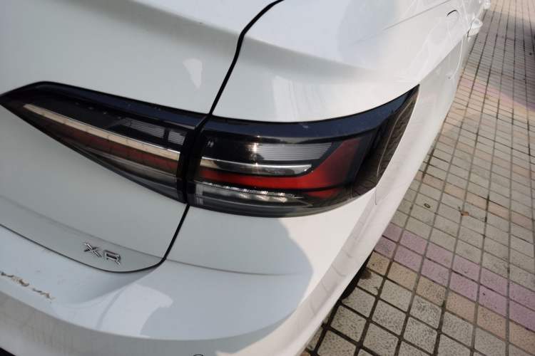 Used Volkswagen Lavida 2023 New Sharp 1.5L Automatic Excellent New Edition
