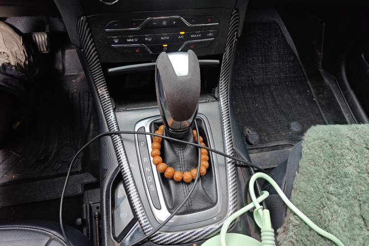 Used Ford Edge 2016 EcoBoost 245 Two-Wheel-Drive Titanium 7-Seater
