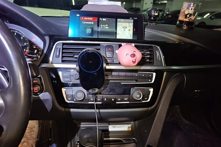 Used BMW 3 Series 2018 320Li Leading Model M Sport Package Audio And AC Panel