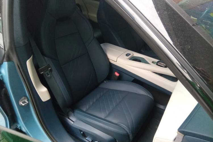 Used Zeekr 001 2025 YOU Edition 100 kWh All-Wheel Drive