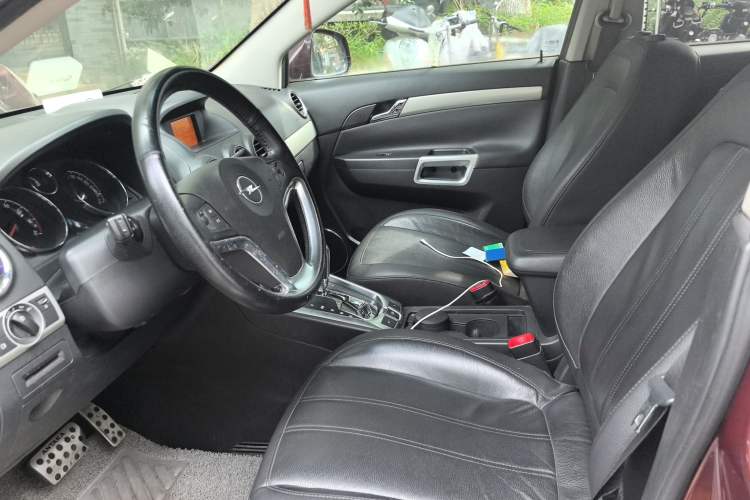 Used Opel Antara 2011 2.4 Luxury Two-Wheel-Drive Version