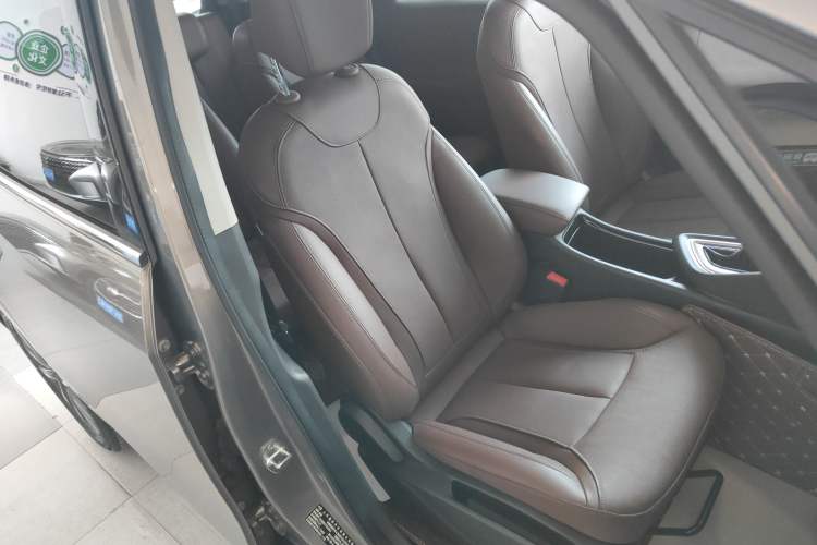 Used Buick GL6 2019 18T 6-Seater Connected Luxury Version China VI Standard