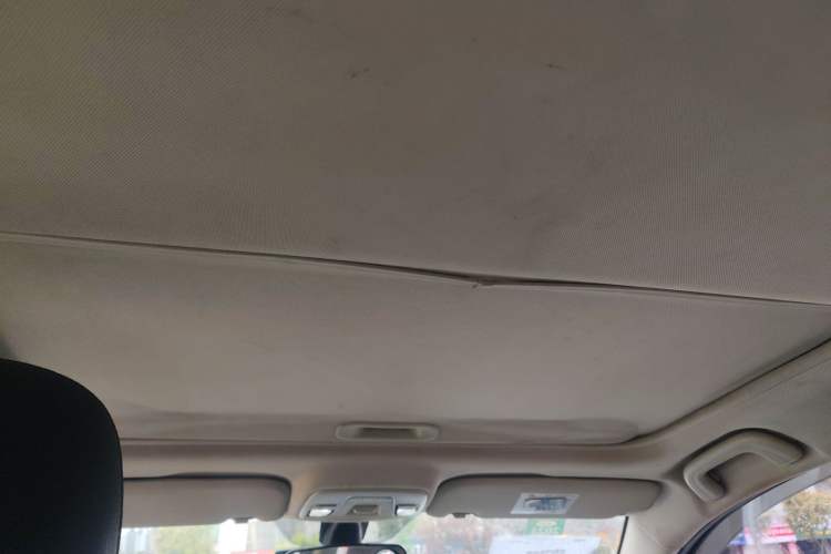 Used Geely Auto Vision 2019 Upgraded Model 1.5L Manual Luxury Version China VI Standard
