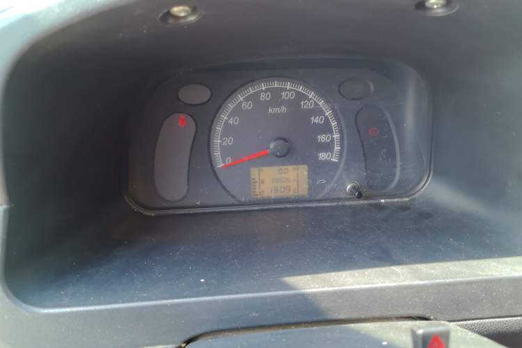 Used Wuling Zhiguang 2020 1.2L Van Utility Model China VI Emission Standard 2 Seats LSI
