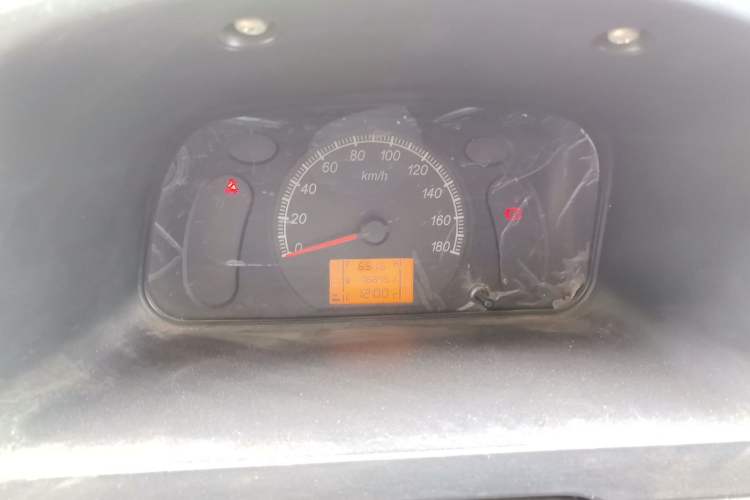 Used Wuling Zhiguang 2015 1.2L Practical LS-I Model Instrument Cluster