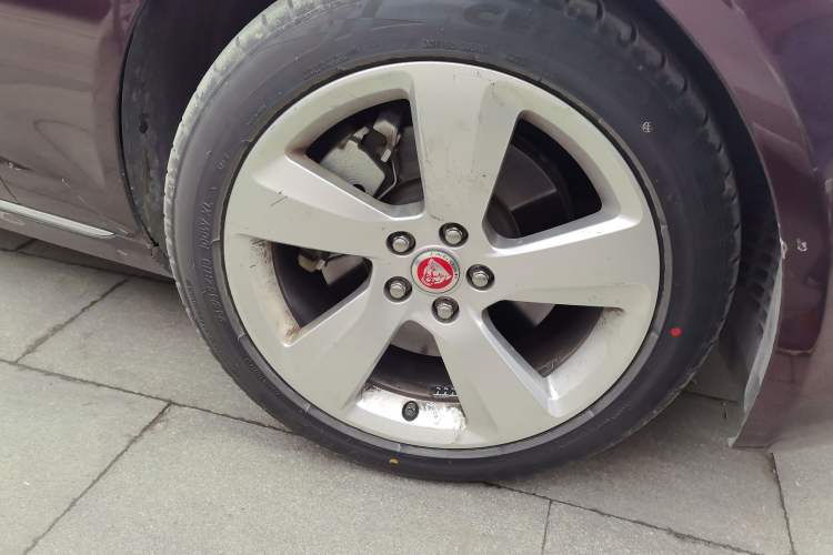 Used Jaguar XFL 2019 XFL 2.0T 200 PS Two-Wheel-Drive Elite Edition
