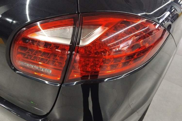 Used Porsche Cayenne 2013 3.6L automatic transmission U.S. specification