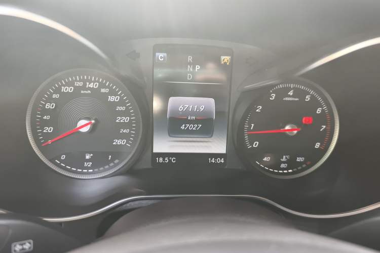 Used Mercedes-Benz GLC 2019 GLC 260 L 4MATIC Luxury Model Instrument Cluster