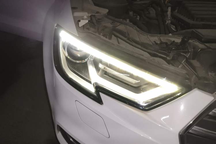 Used Audi A3 2019 Limousine 35 TFSI Ambition China VI Right Front Headlight