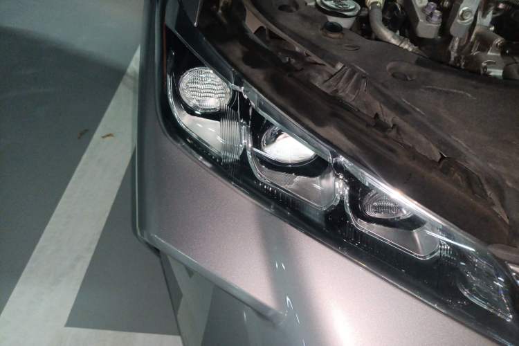 Used Toyota Avalon 2019 2.0L Luxury Edition China VI Standard
