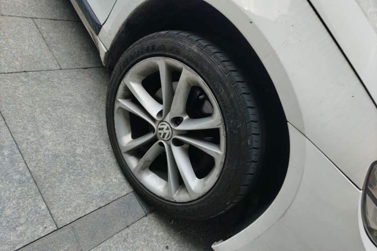 Used Volkswagen Scirocco 2013 2.0 TSI Million-Mile Edition Right Front Wheel Hub