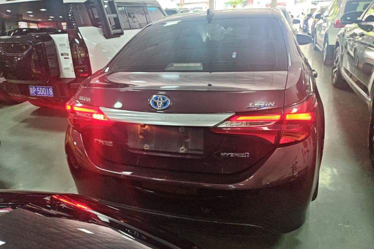 Used Toyota Levin 2016 Dual-Engine 1.8H GS E-CVT Elite Model with Sunroof Rear