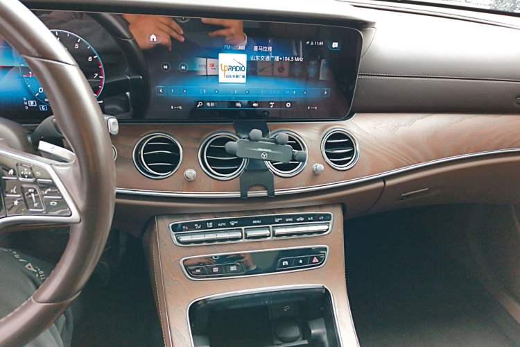 Used Mercedes-Benz E-Class 2022 E 300 L Luxury Model Audio And AC Panel