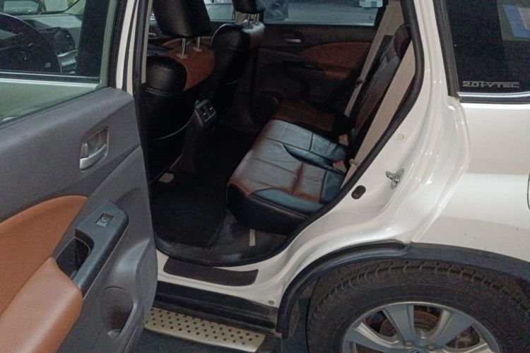 Used Honda CR-V 2012 2.0L two-wheel drive urban version
