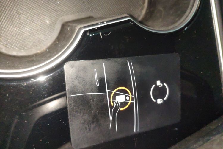 Used Tesla Model 3 2019 Long-Range All-Wheel-Drive Version Vehicle Key