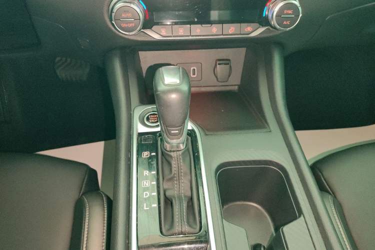 Used Nissan Sylphy 2022 1.6L XL CVT Enjoyment Edition Gear Lever