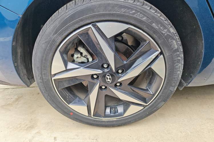 Used Hyundai Elantra 2022 1.5L CVT GLX Elite Edition Exterior 5