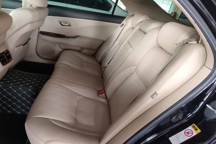 Used Toyota Crown 2012 2.5L Royal Leather Edition