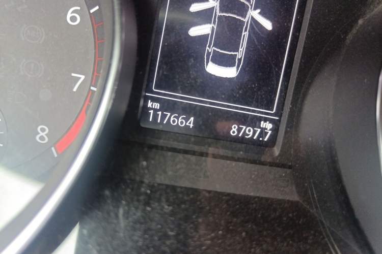 Used Volkswagen Magotan 2019 330TSI DSG Leading Edition China V Standard Odometer Close Up