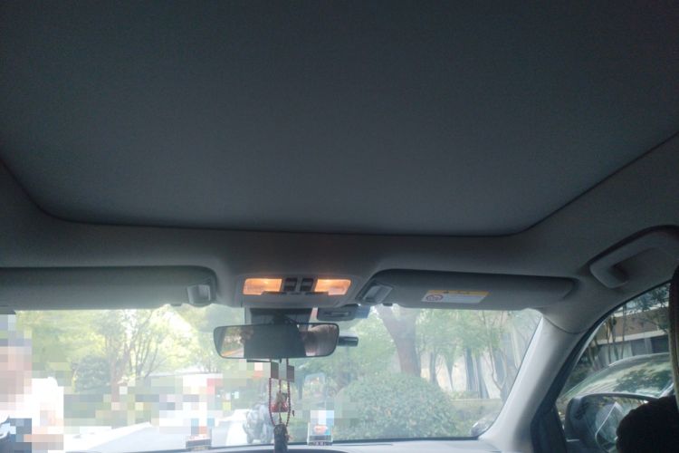 Used Toyota Highlander 2018 2.0T Two-Wheel-Drive Luxury Edition 7 Seats Emission Standard China V
