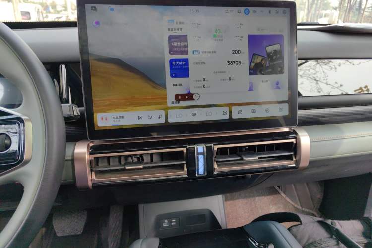 Used iCAR 03 2024 501km Four-wheel Drive Long-Range Advanced Version Audio And AC Panel