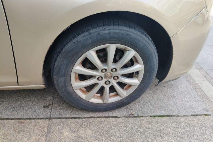 Used Buick GT 2013 GT 1.6L Automatic Fashion Edition Right Front Wheel Hub